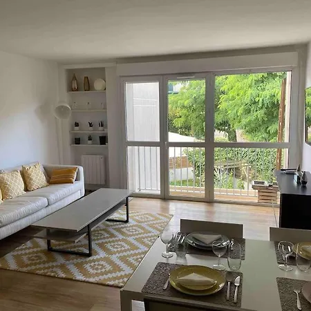 Cosy Proche Paris * Clamart